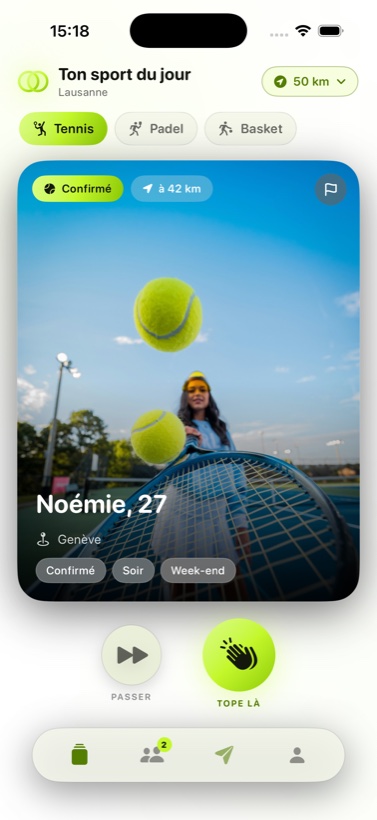 L'écran principal de Spootly : une carte de profil pour le tennis, avec le niveau, la distance et les boutons Passer et Tope là.