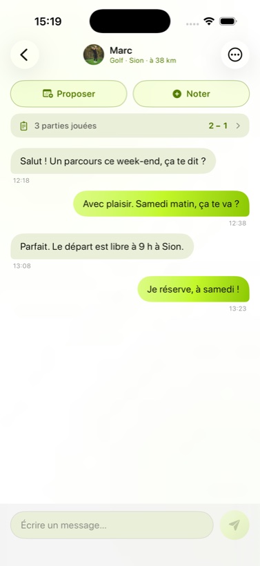 Une conversation avec Marc, golfeur à Sion : les boutons Proposer et Noter, le récapitulatif des parties jouées, et les messages échangés.